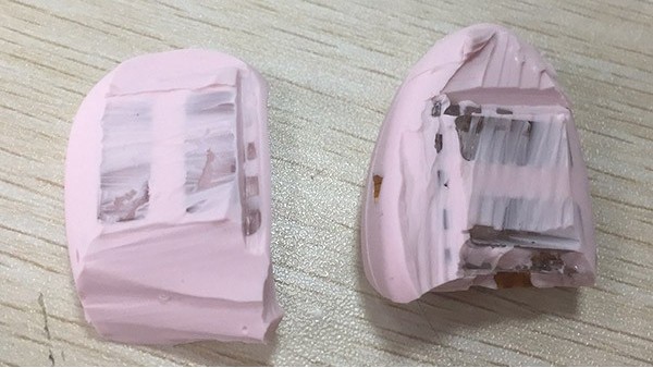 液體硅膠包PC用什么處理劑能達到破材效果