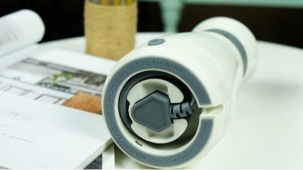 電熱水壺應該用什么型號的硅膠膠水