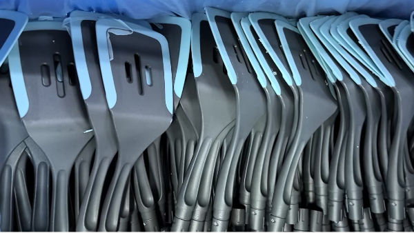 餐具硅膠熱硫化包膠底涂應(yīng)用案例-硅膠熱硫化底涂劑