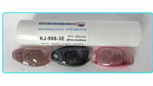 硅膠和塑料用什么膠水粘合？