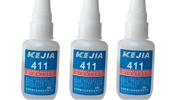 用什么膠水可以快速粘合鐵？粘金屬快干膠水