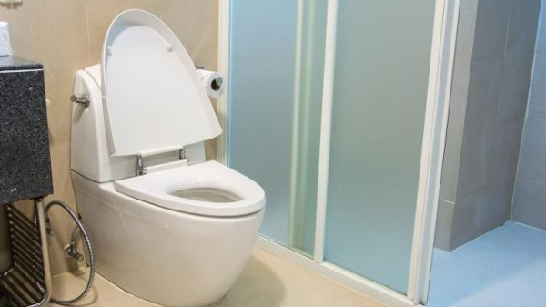 安裝馬桶為什么不用水泥，而是用硅膠膠水？