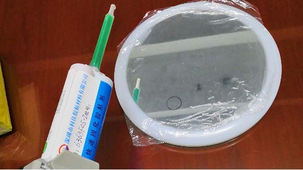 ABS粘烤漆，用什么膠水能粘住