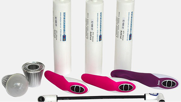 硅膠和abs使用什么膠水？